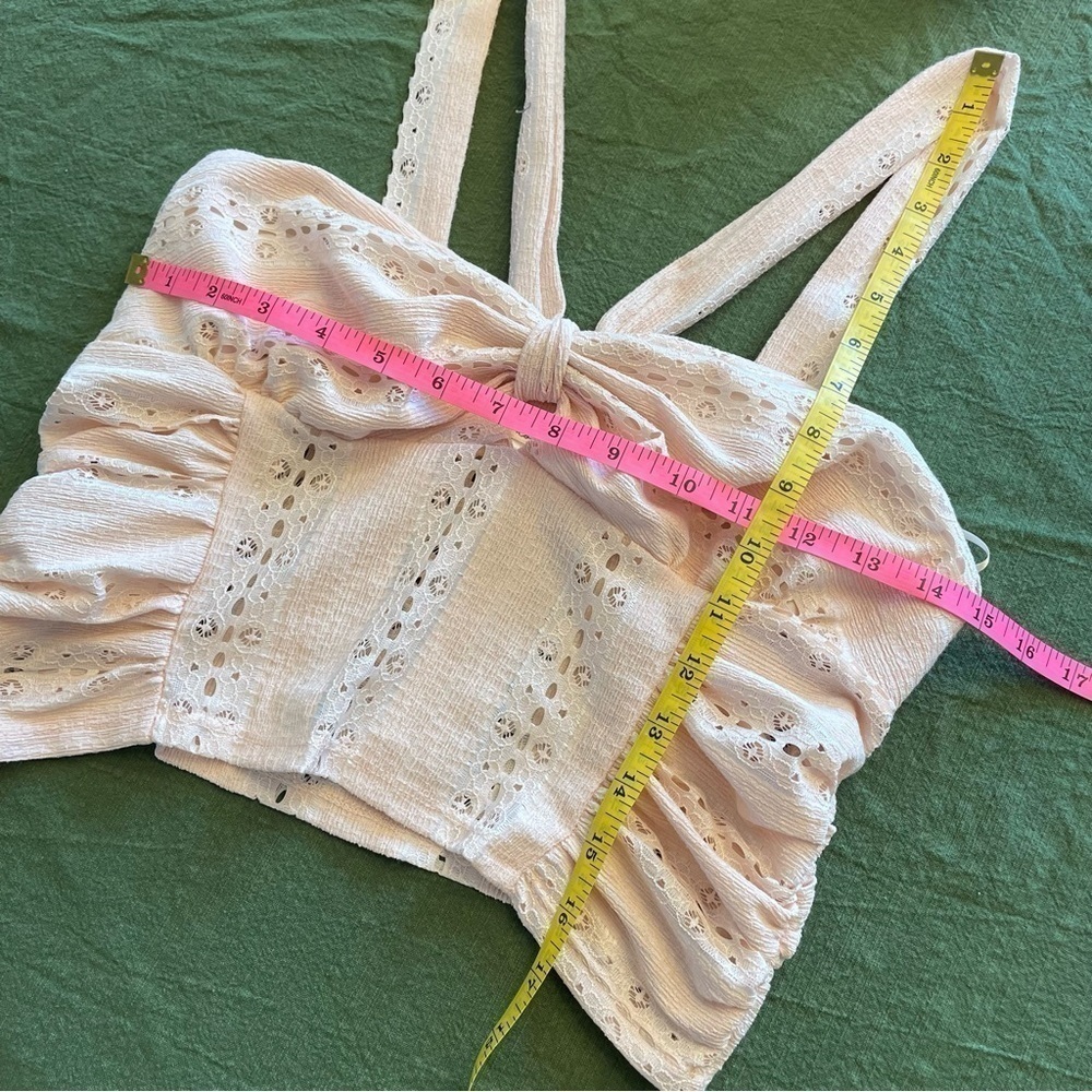 *Urban Romantics Cream Crop top Med - Picture 2 of 6